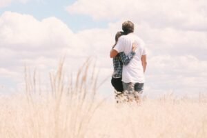 Best Valentine prayers for relationships: Couple embracing after resolving conflict