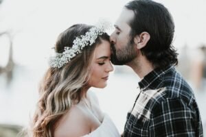 Best Valentine prayers for relationships: Couple comforting each other during difficult moment